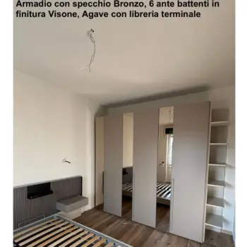 Armadio con specchio fumè, 6 ante battenti in finitura Grigio cenere